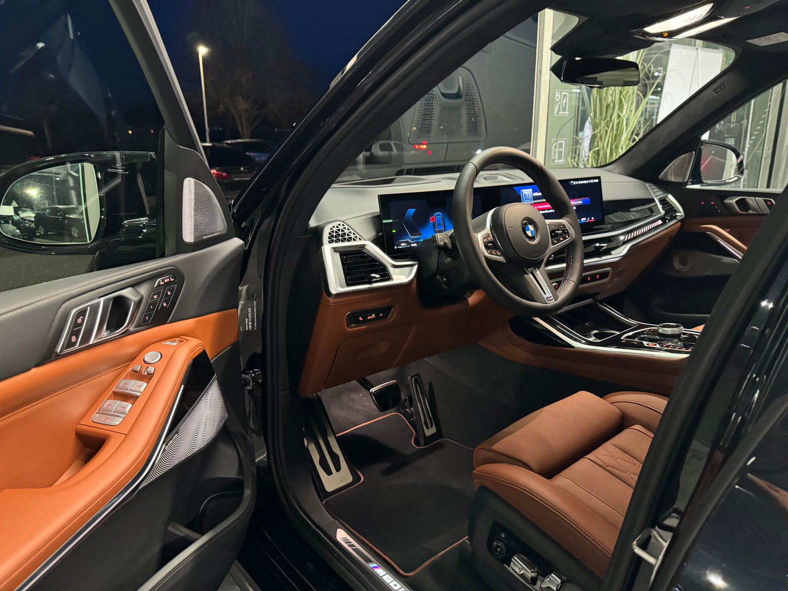 BMW X7 M60i — photo 4